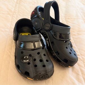 batman crocs